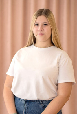 Воспитатель Ларионова Арина Дмитриевна Воспитатель Ларионова Арина Дмитриевна